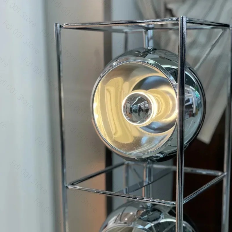 창의적인 바우하우스 플로어 램프 크롬 메탈 LED 스탠 - Lighting Decoration Stand 리뷰 및 가격